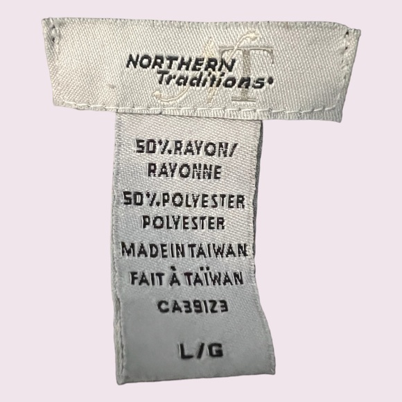 A Northern Traditions Black Cardigan in size large - Picture 4 of 6